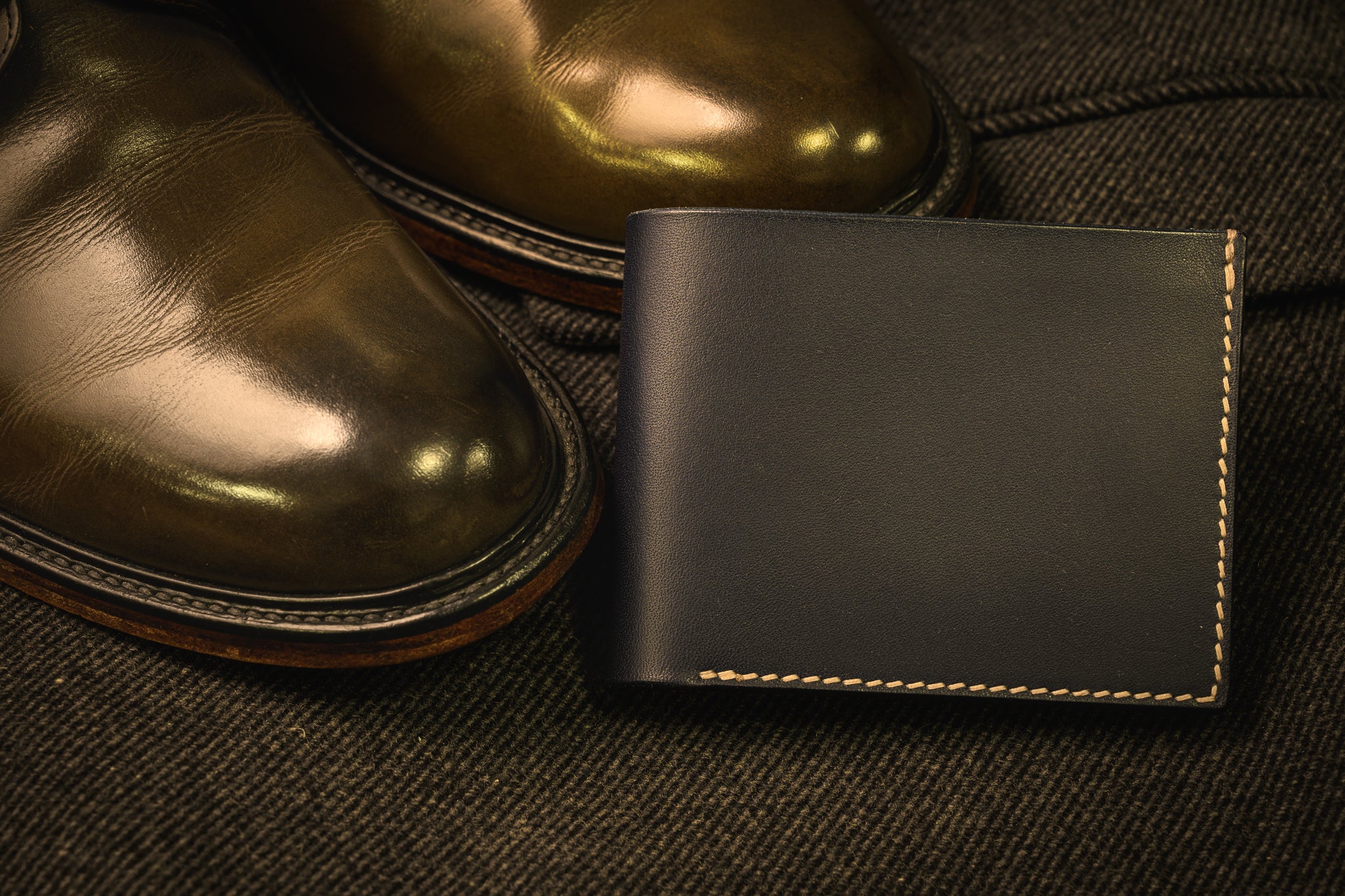 Classic billfold mens wallet