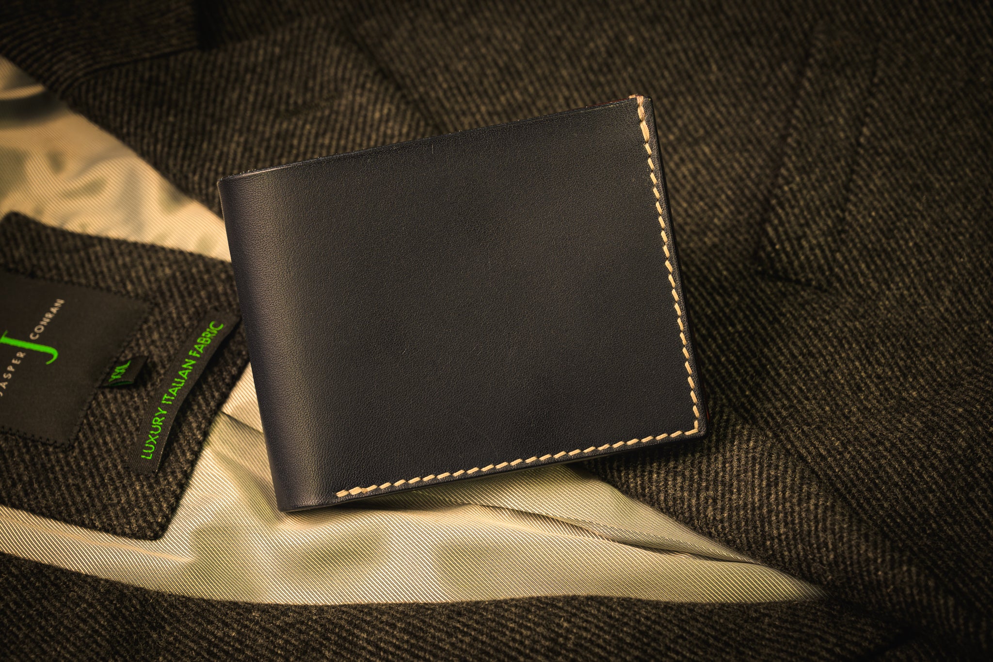 Classic billfold mens wallet
