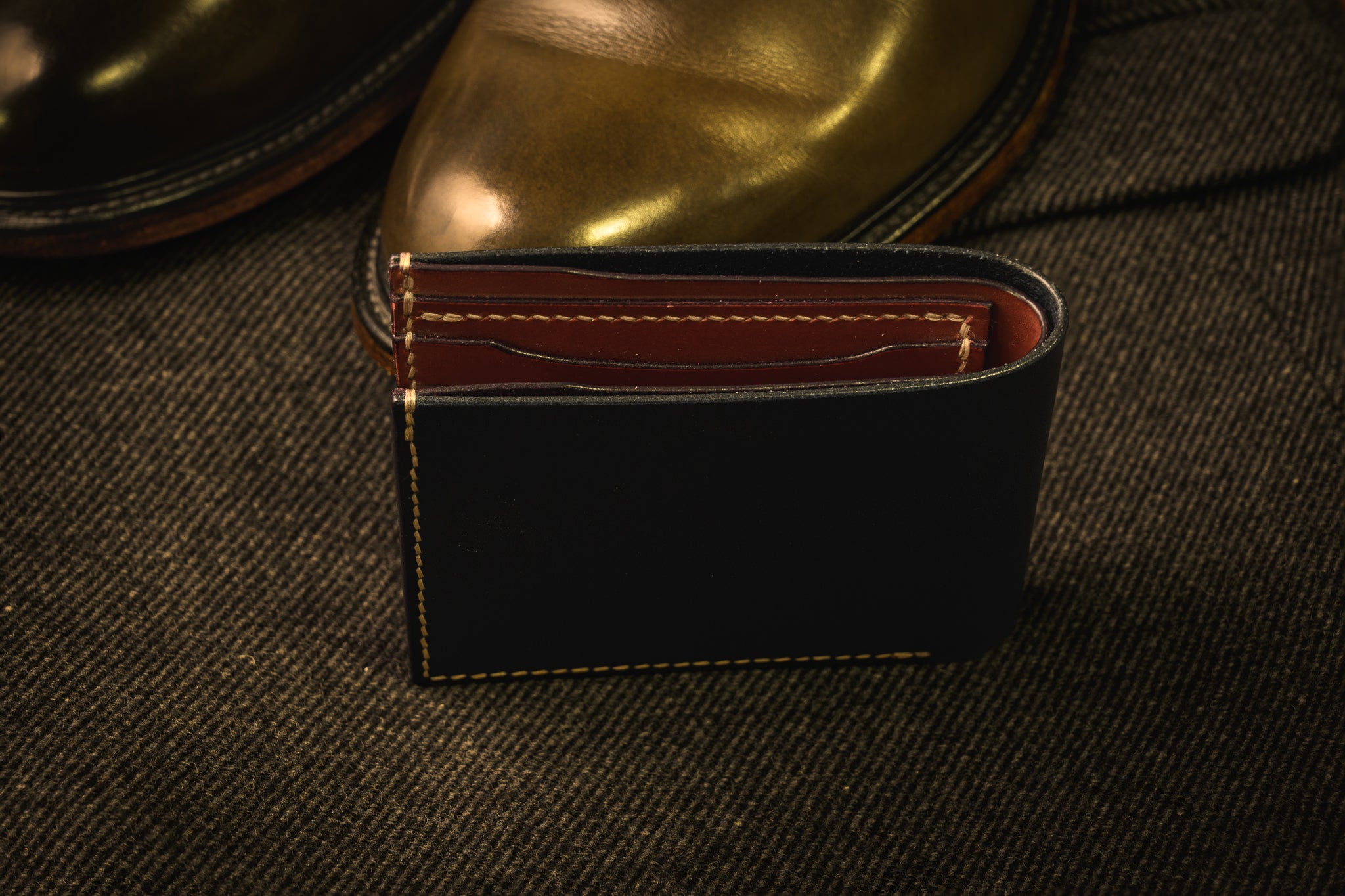 Classic billfold mens wallet