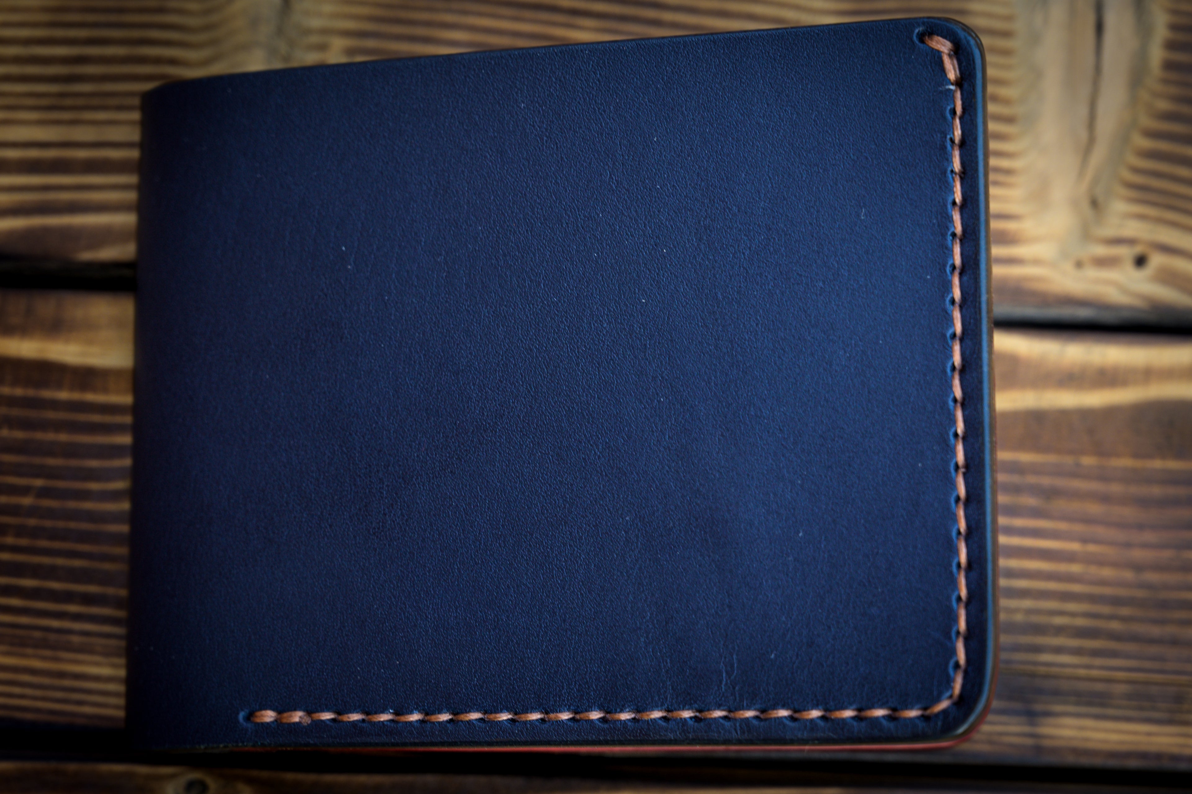 Luxury classic billfold wallet