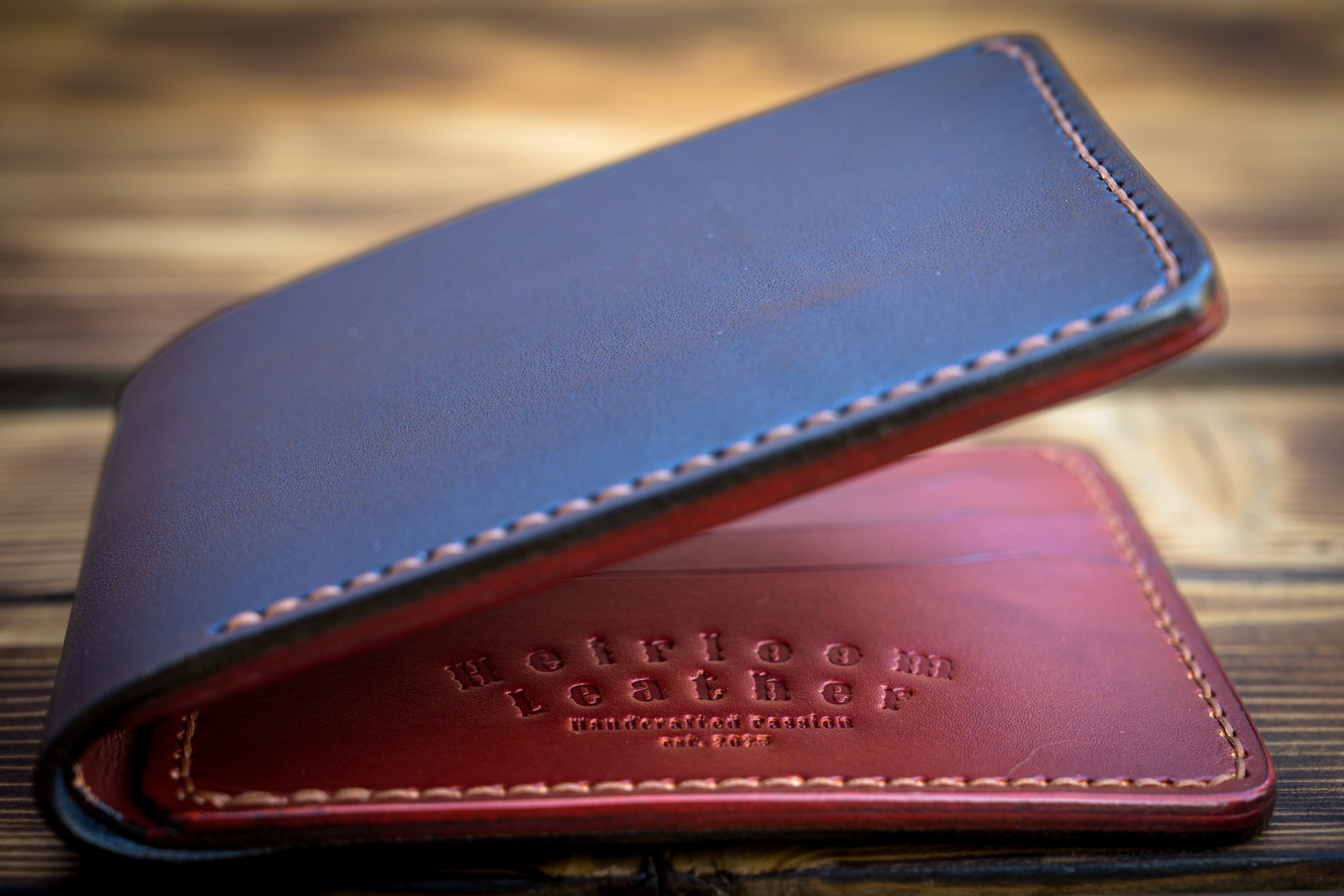 Luxury classic billfold wallet