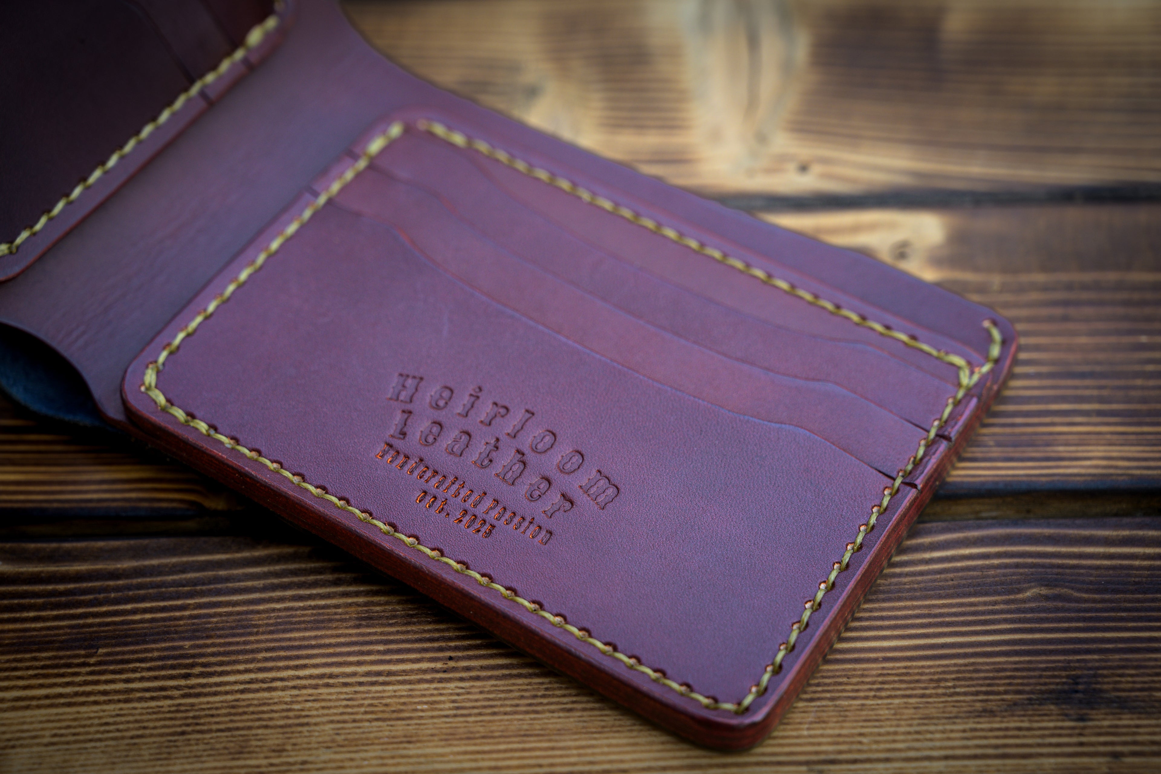 Classic billfold mens wallet