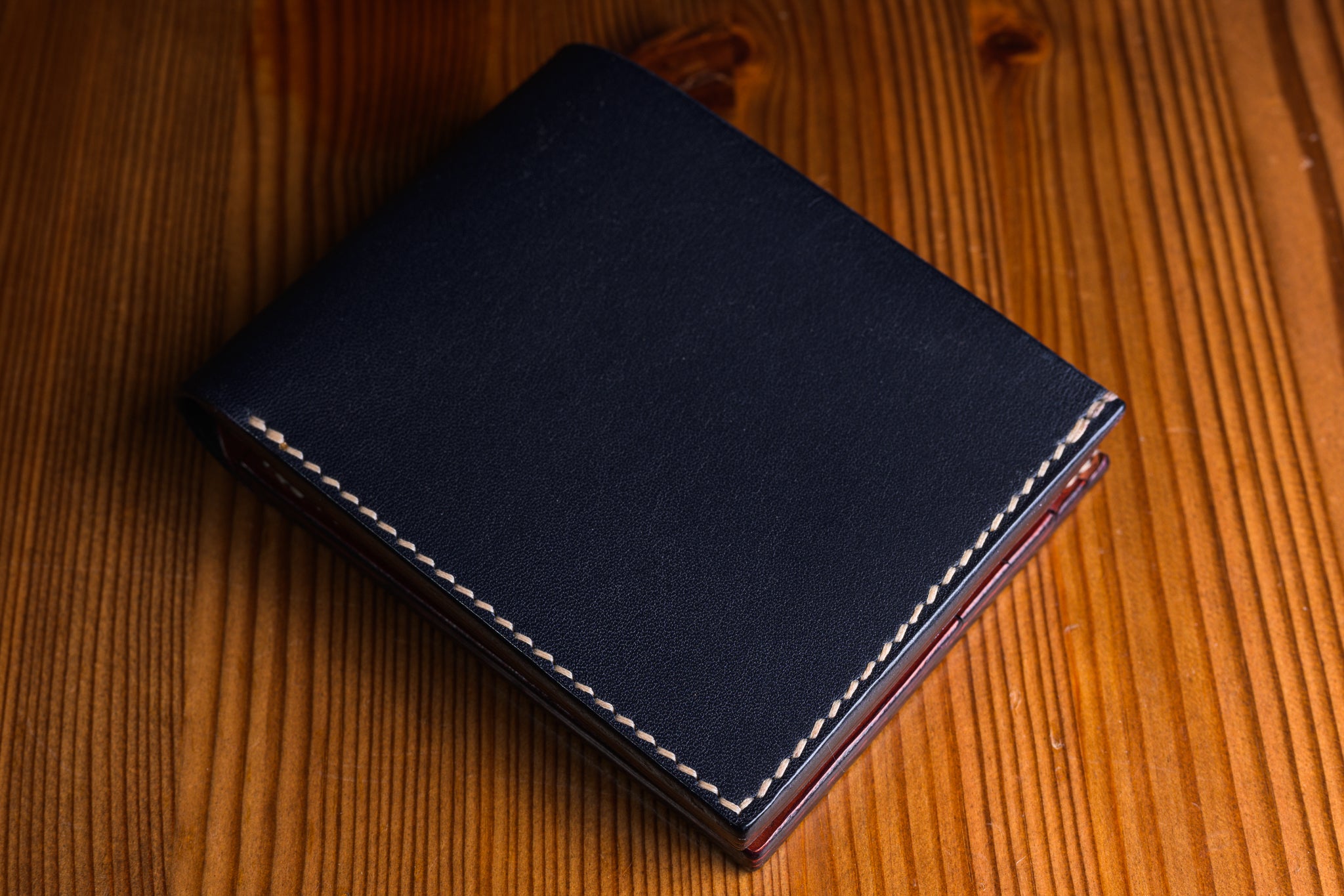 Classic billfold mens wallet