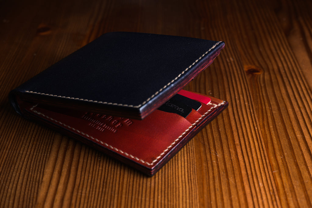 Classic billfold mens wallet