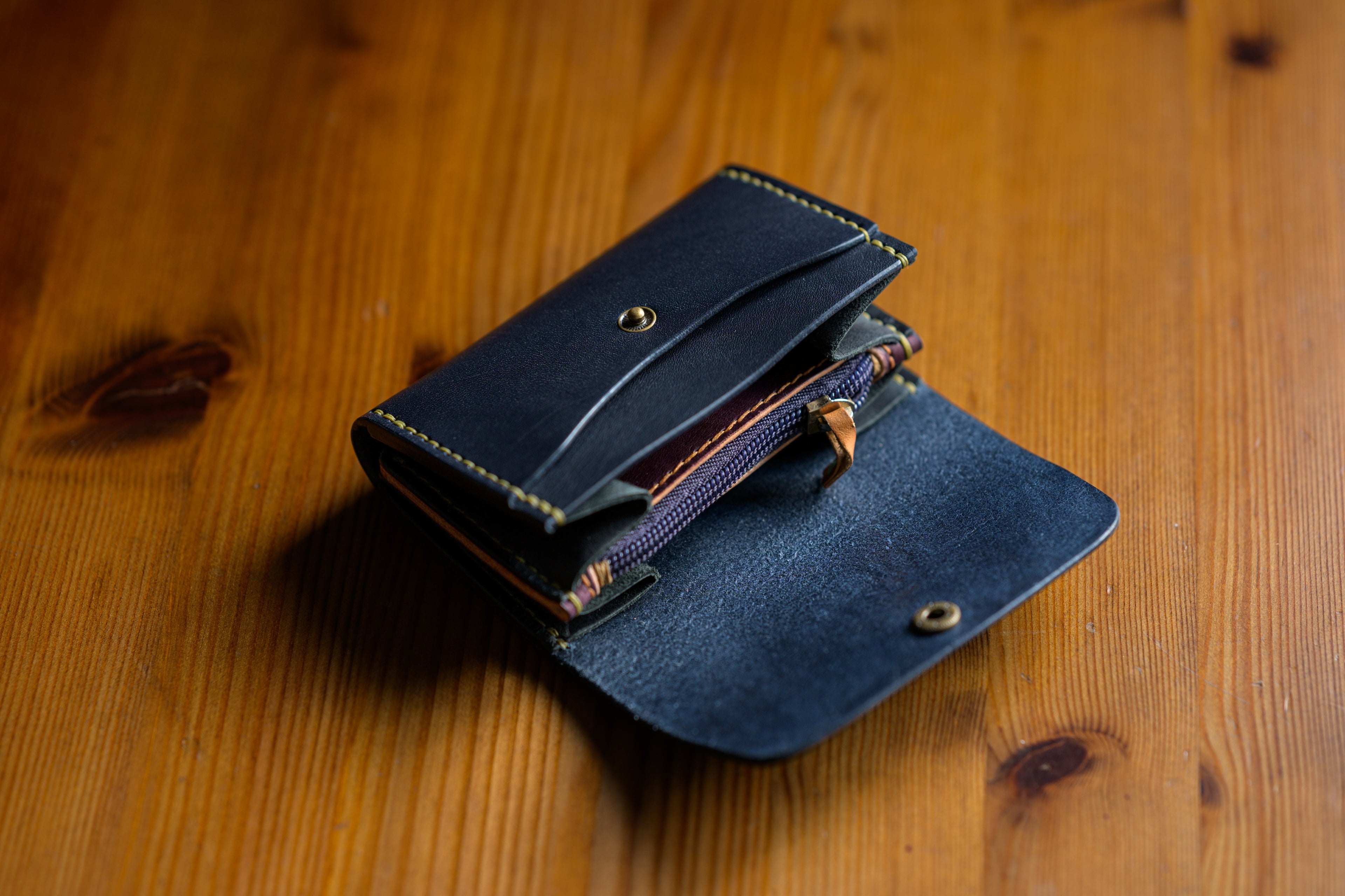 The pouch wallet